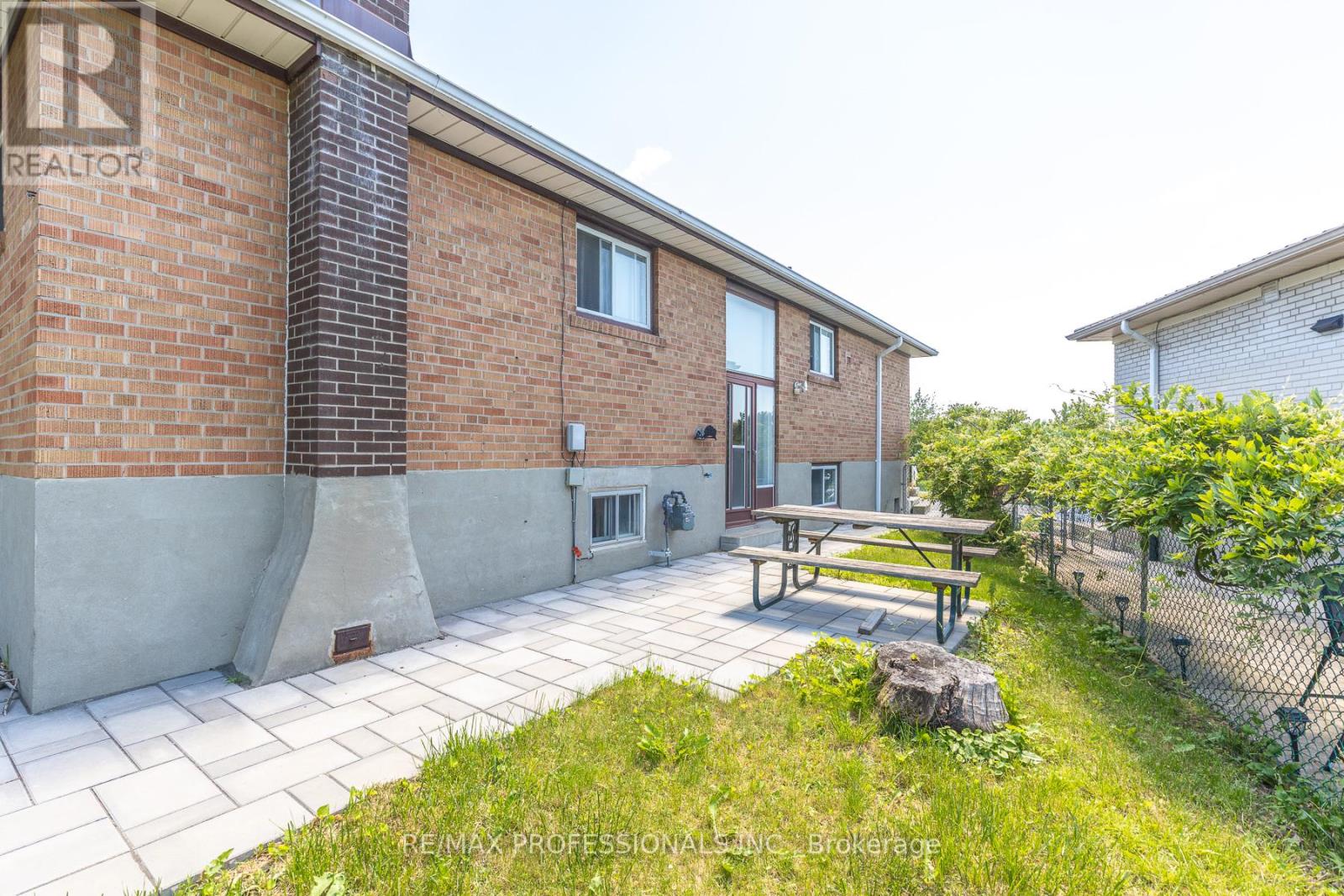 64 IKLEY ROAD - 25