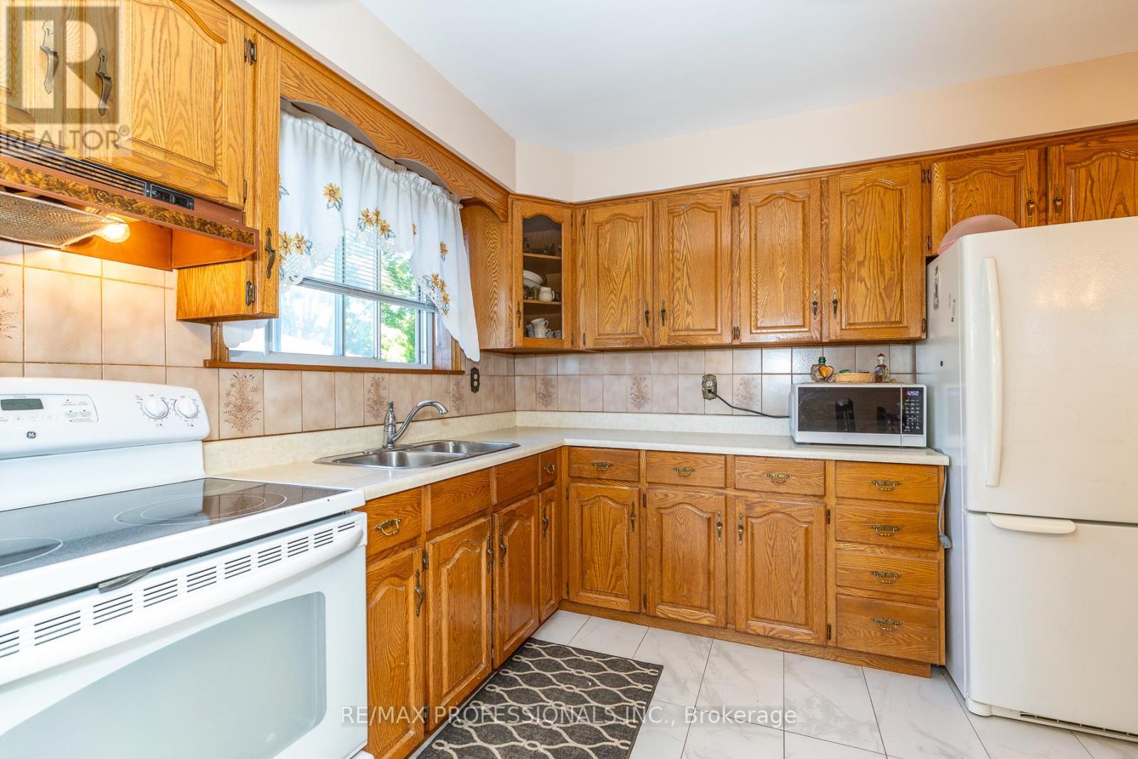 64 IKLEY ROAD - 6