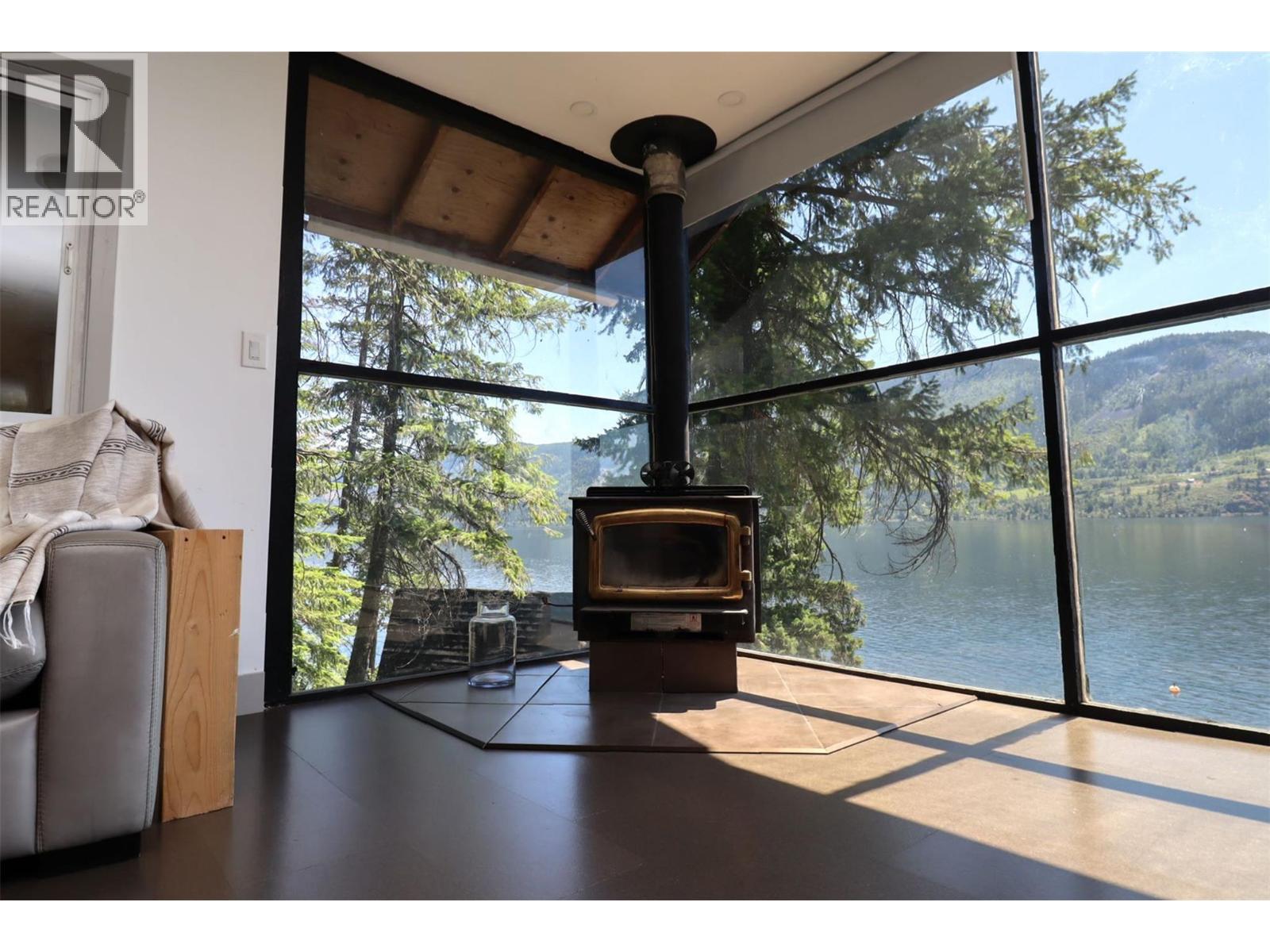 3872 Point Road - Image 13