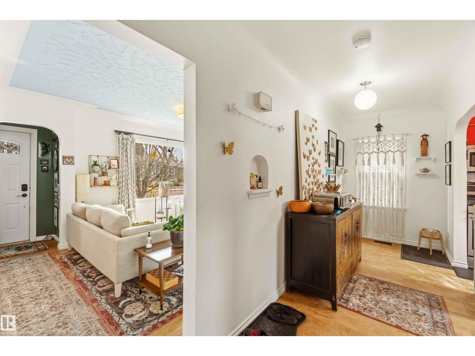 6036 106 ST NW - 13