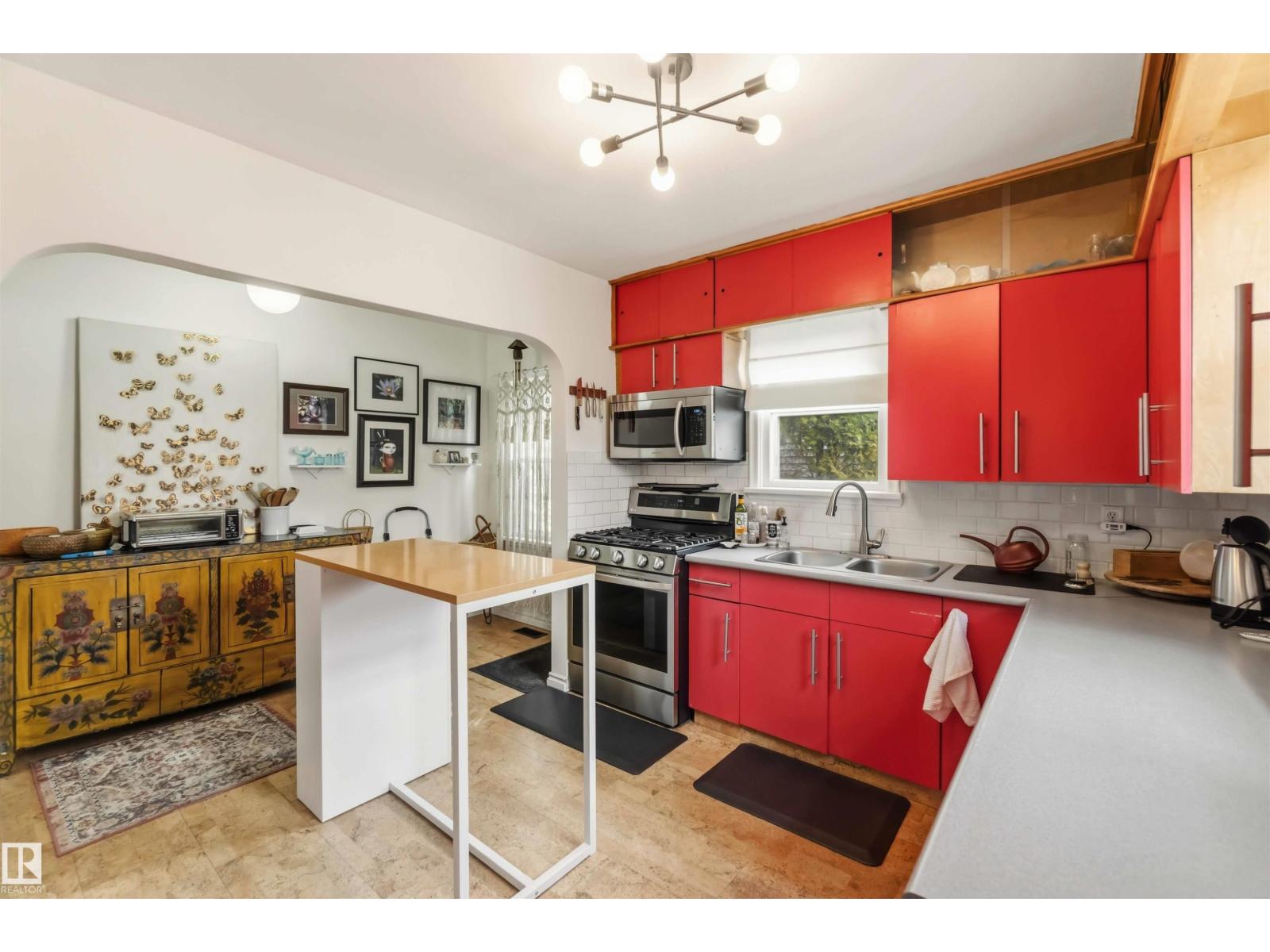 6036 106 ST NW - 21