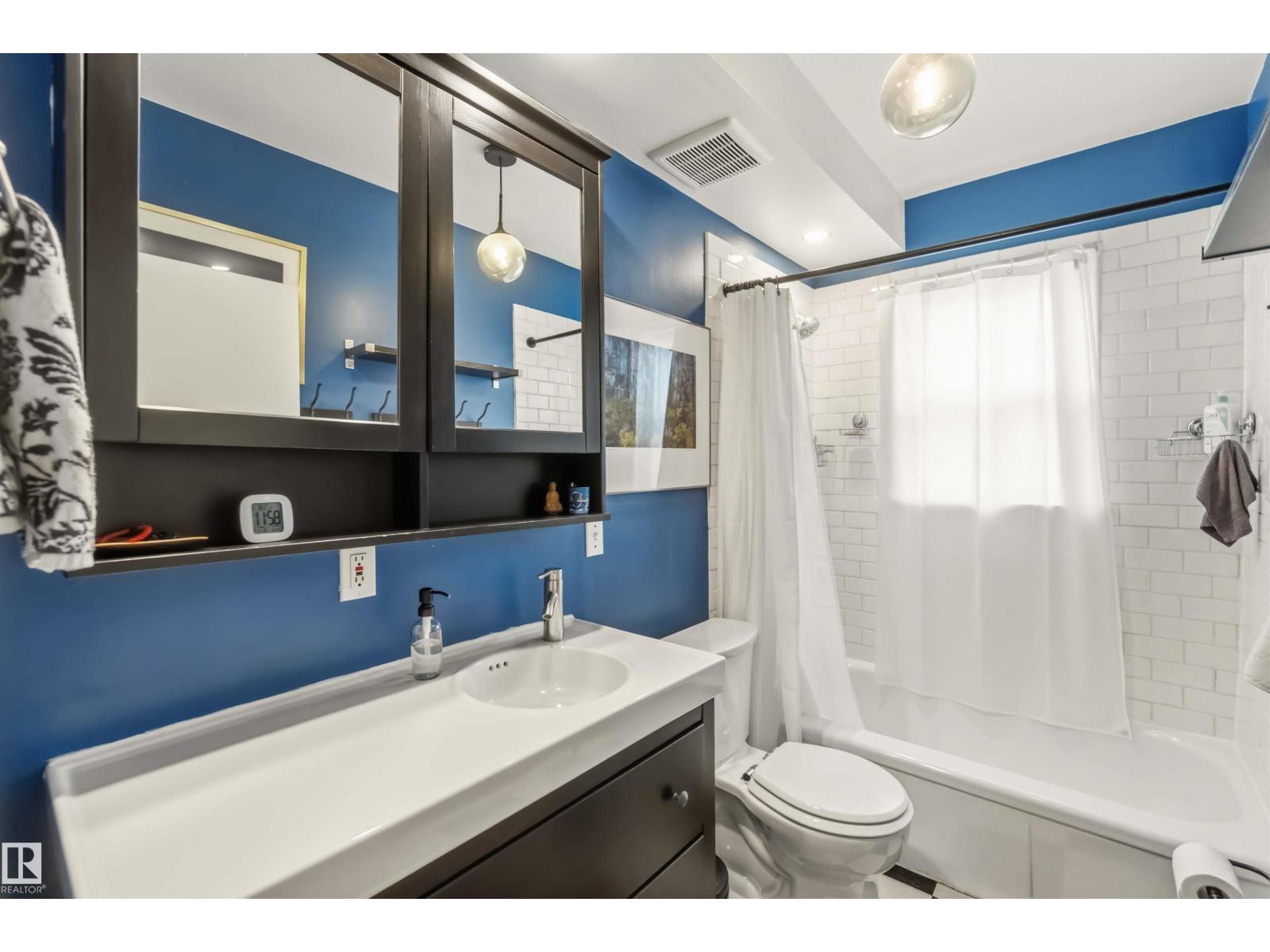6036 106 ST NW - 25