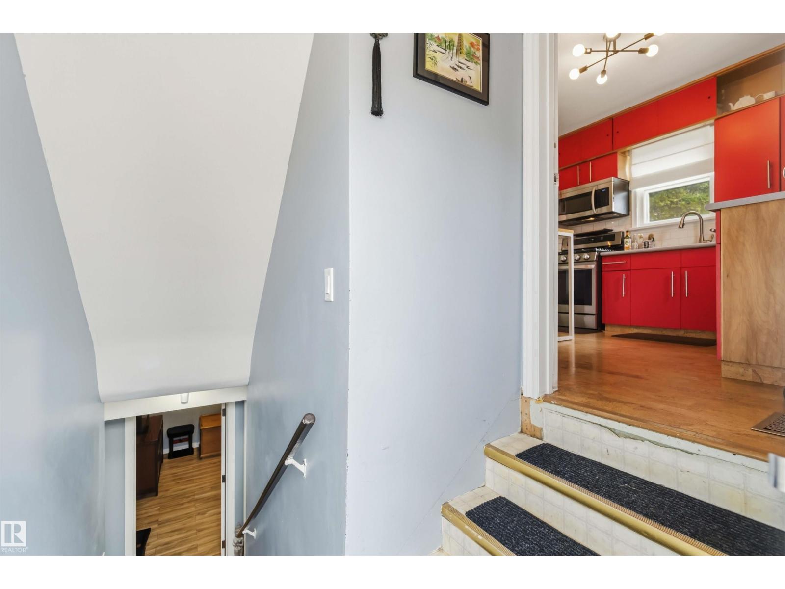 6036 106 ST NW - 37