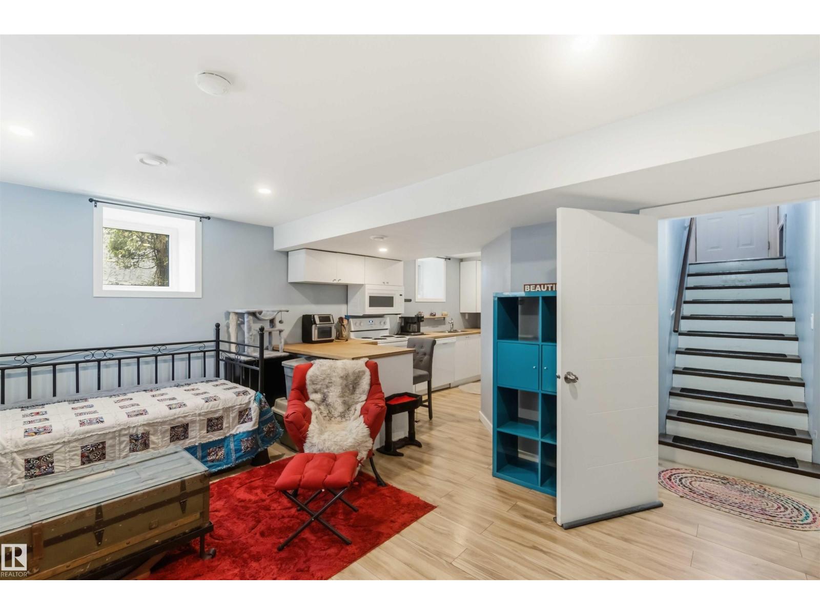 6036 106 ST NW - 42