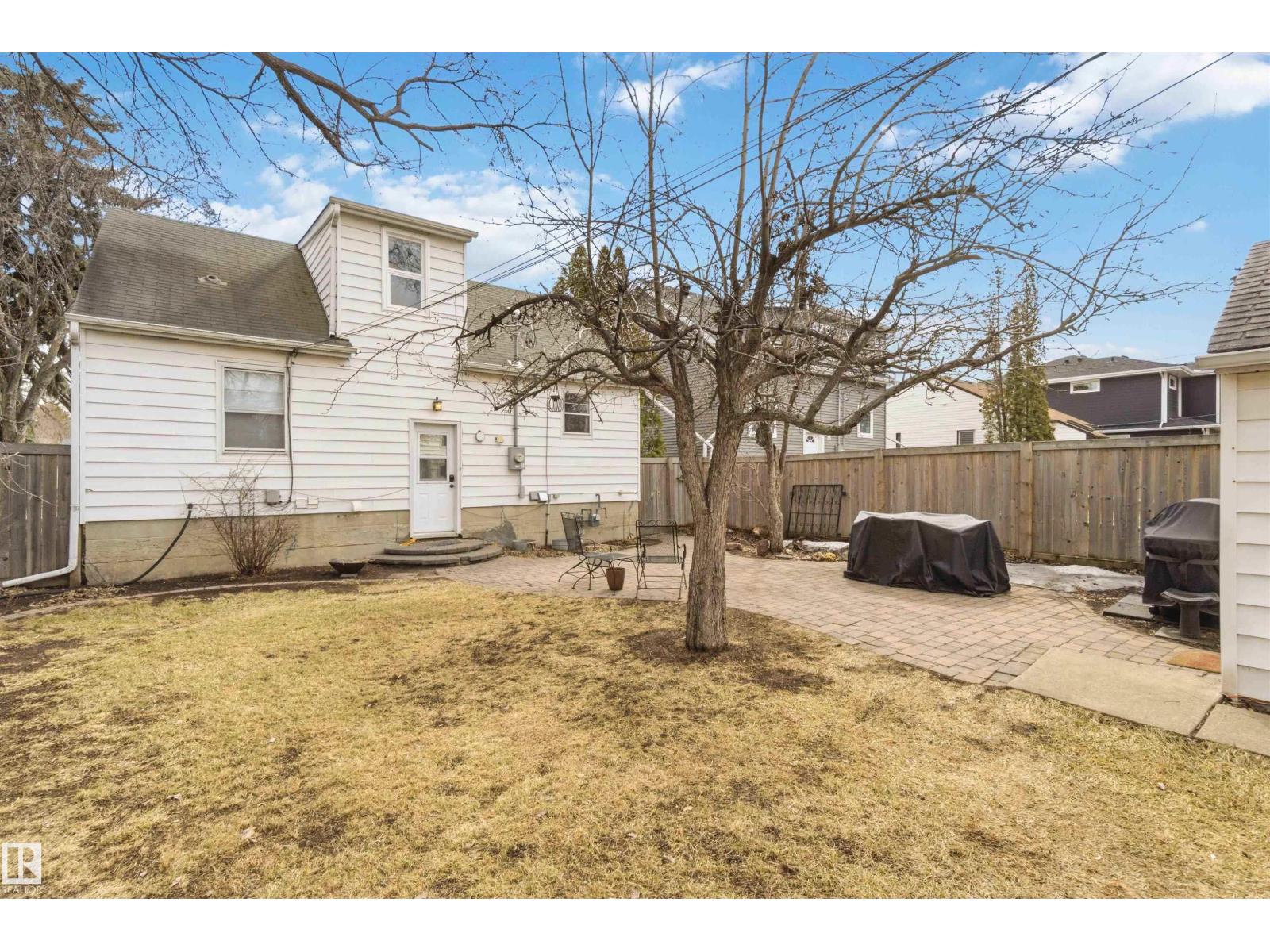 6036 106 ST NW - 54