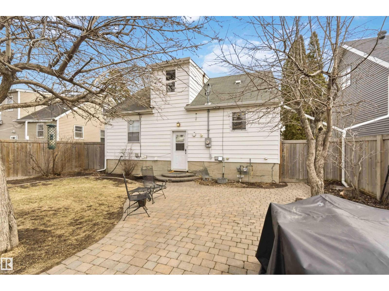 6036 106 ST NW - 55