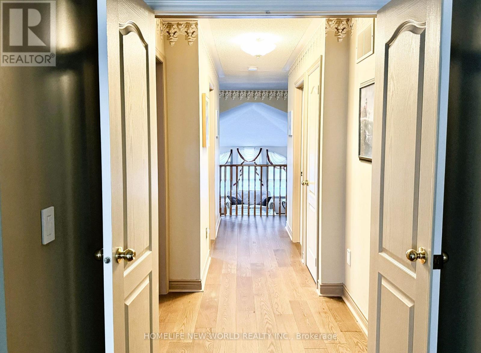 2326 YORKTOWN CIRCLE - 17