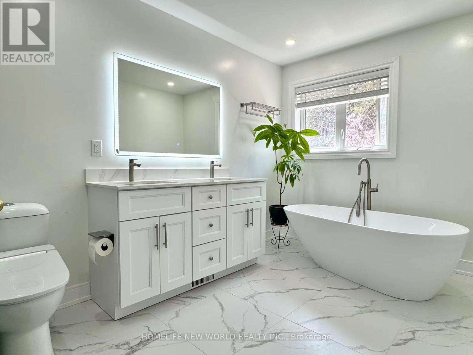 2326 YORKTOWN CIRCLE - 22