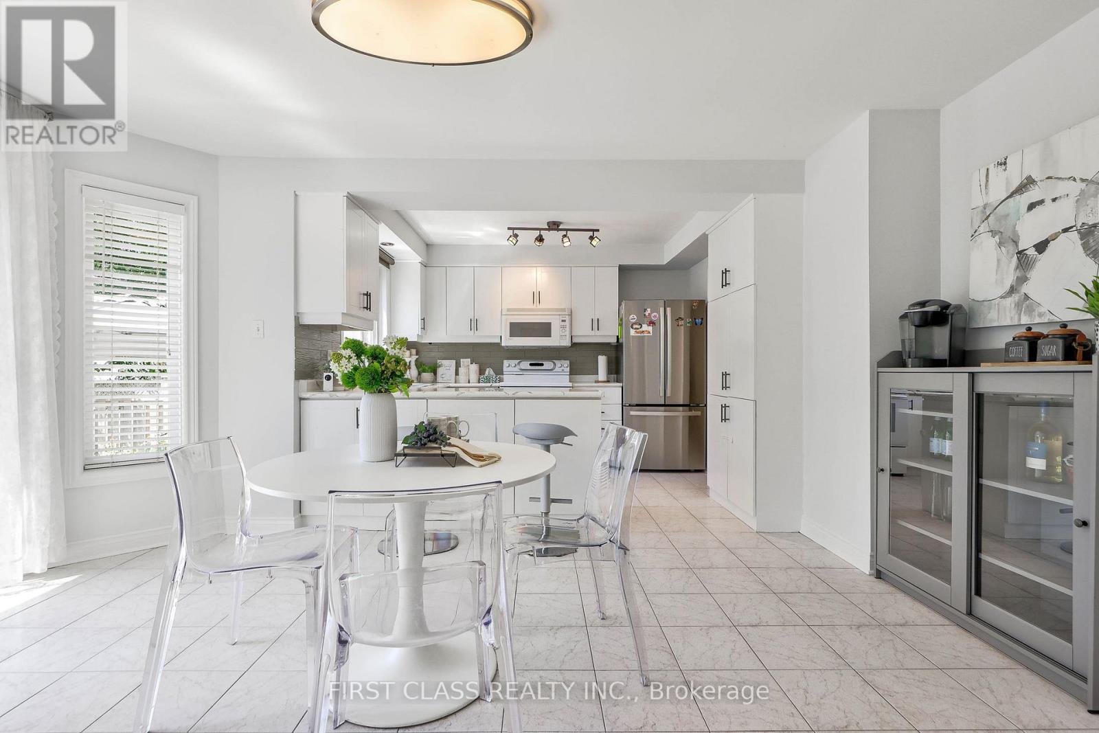 2511 LINWOOD STREET - 15