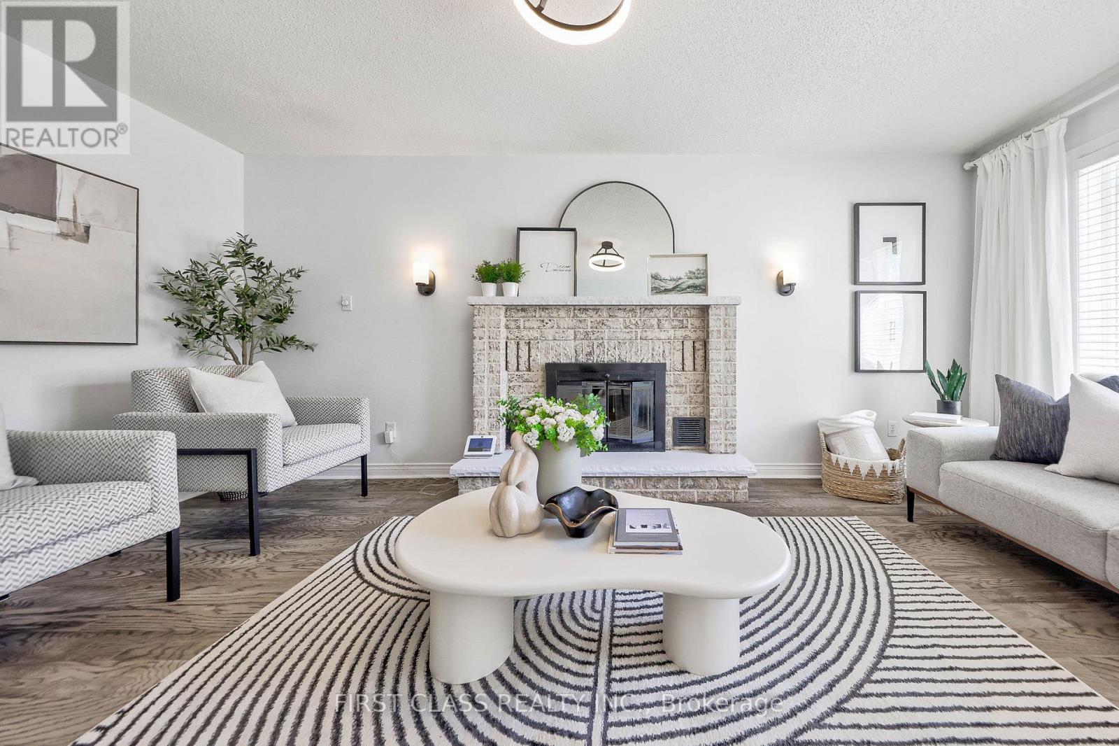 2511 LINWOOD STREET - 22