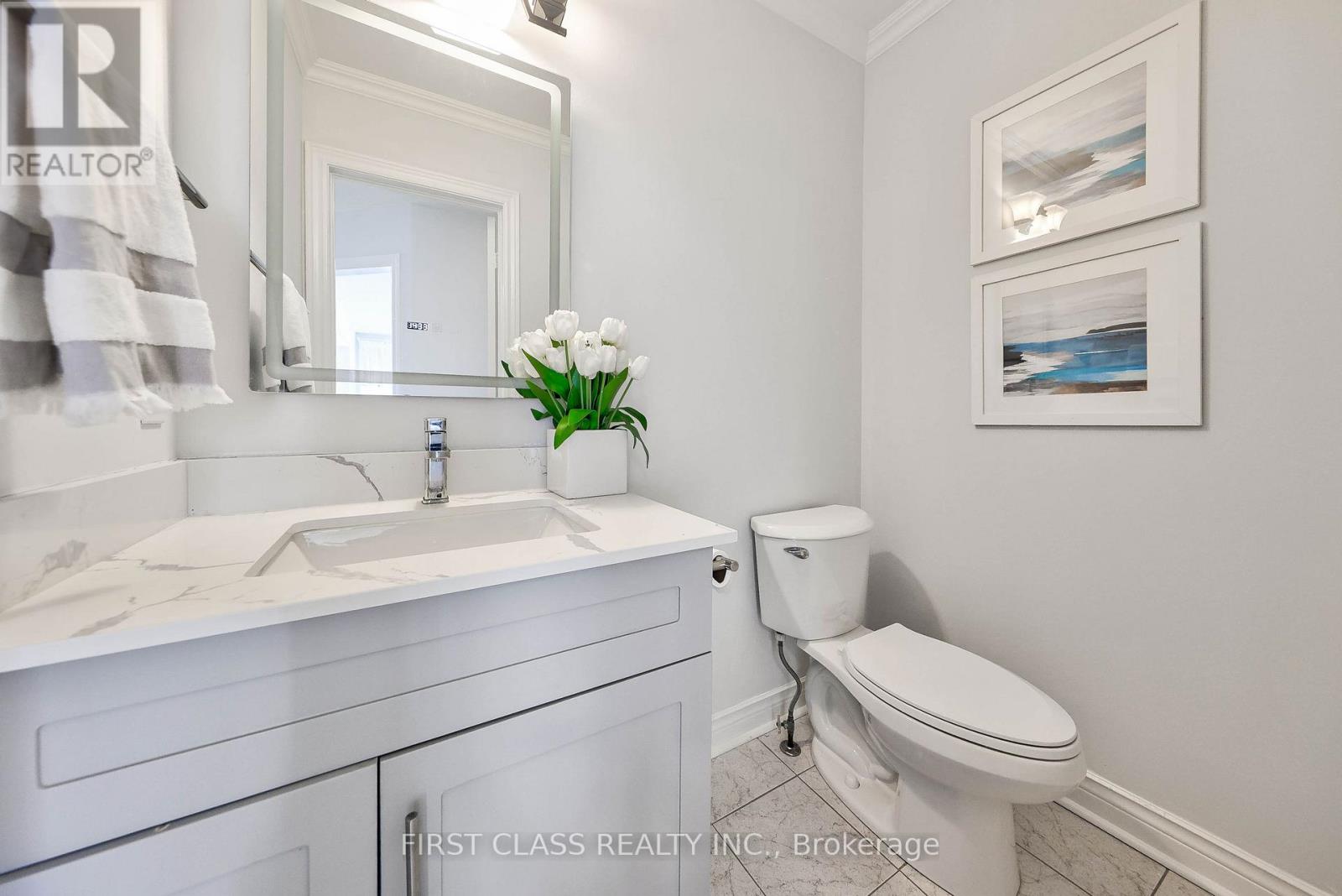 2511 LINWOOD STREET - 27