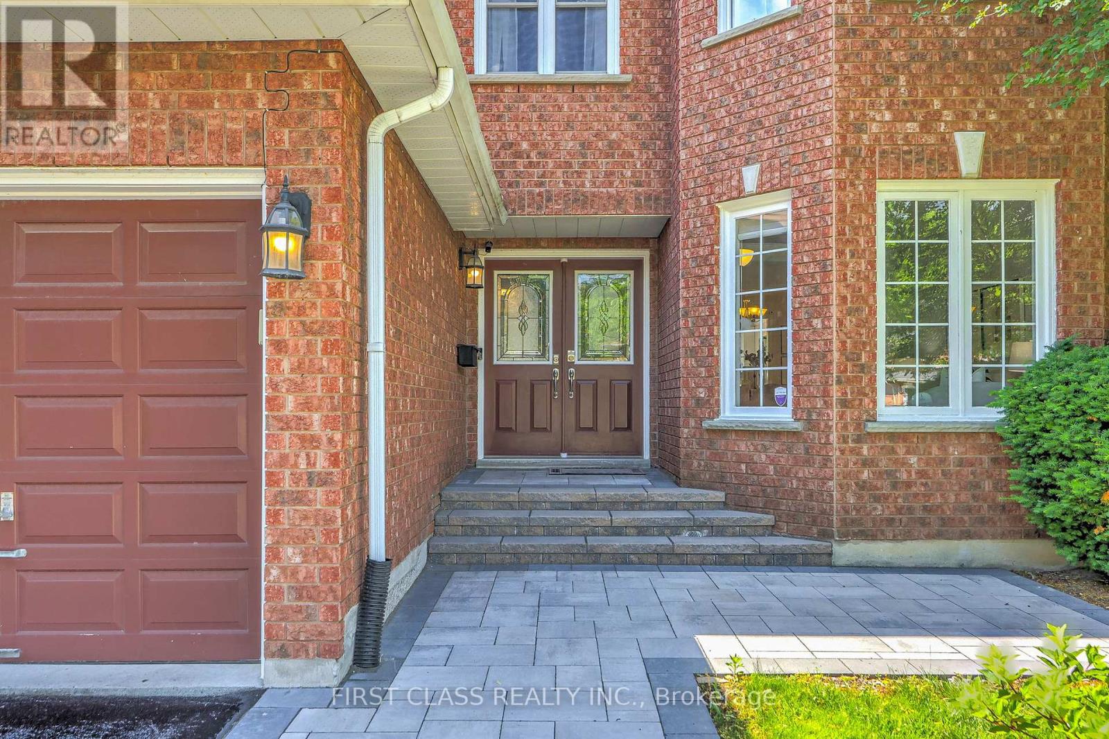 2511 LINWOOD STREET - 3