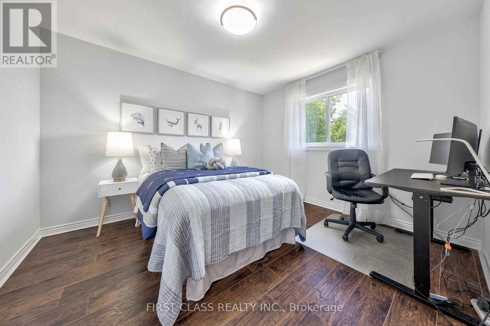 2511 LINWOOD STREET - 31