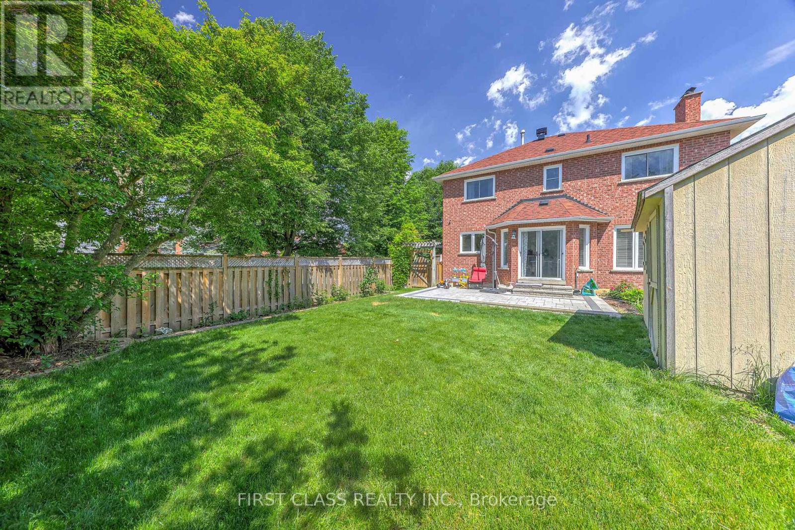 2511 LINWOOD STREET - 45