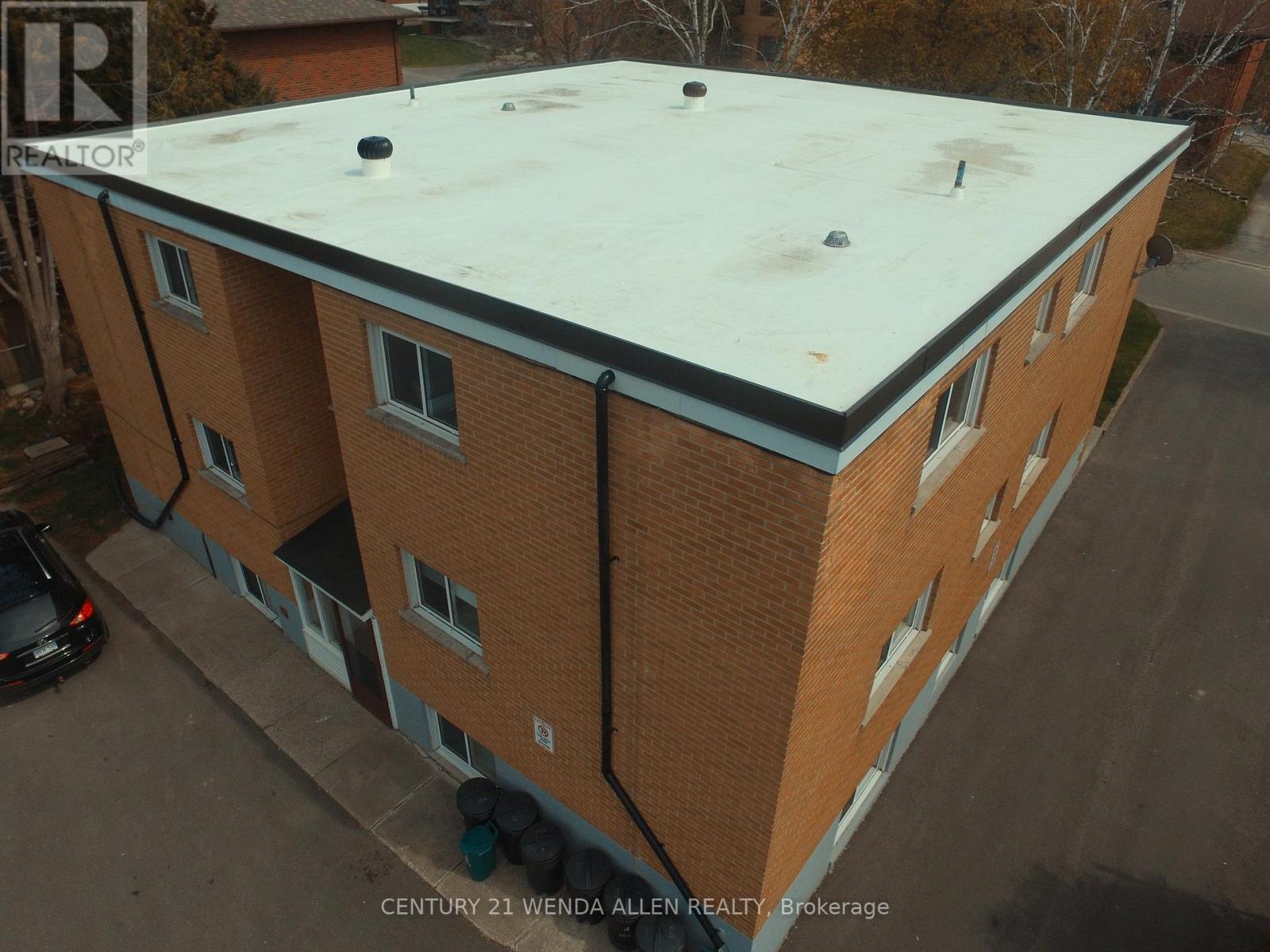 558 LANSDOWNE DRIVE - 1