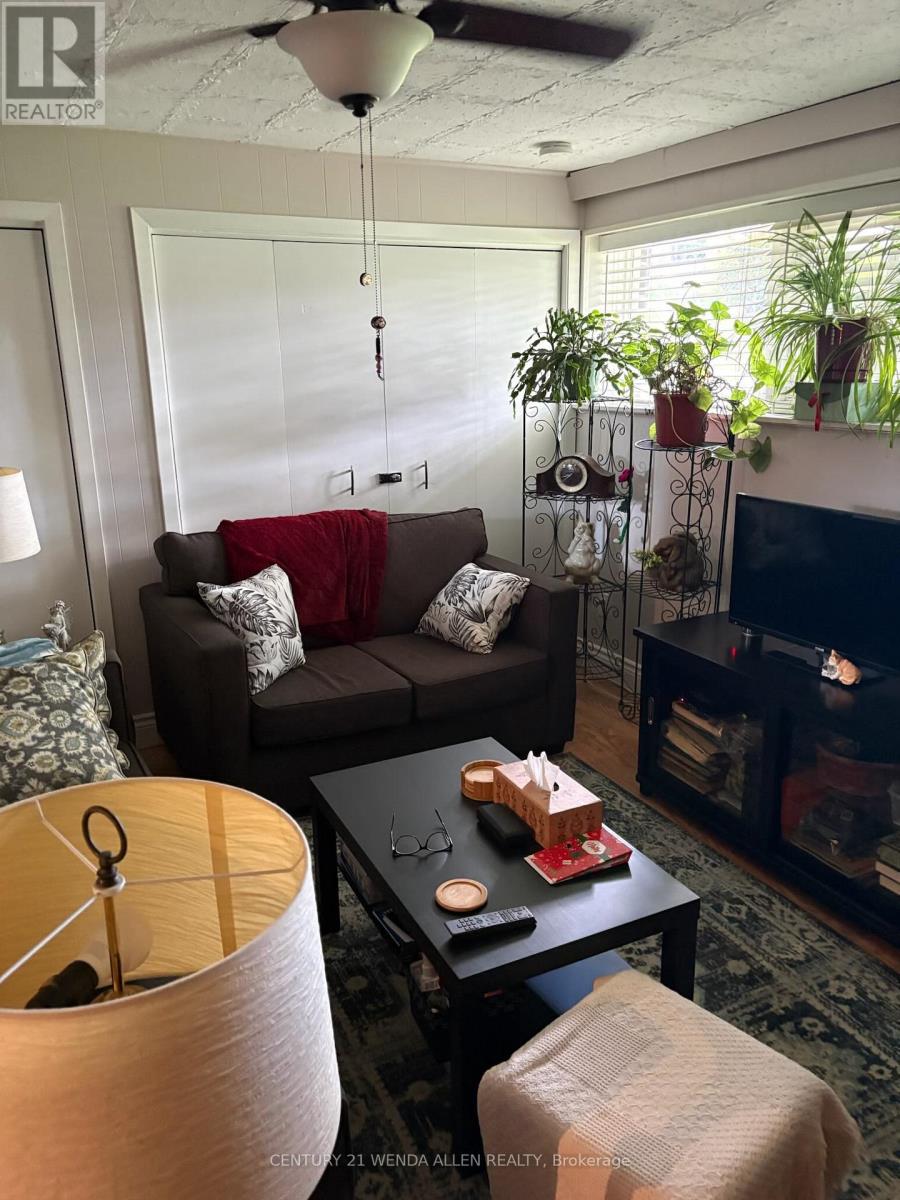 558 LANSDOWNE DRIVE - 7