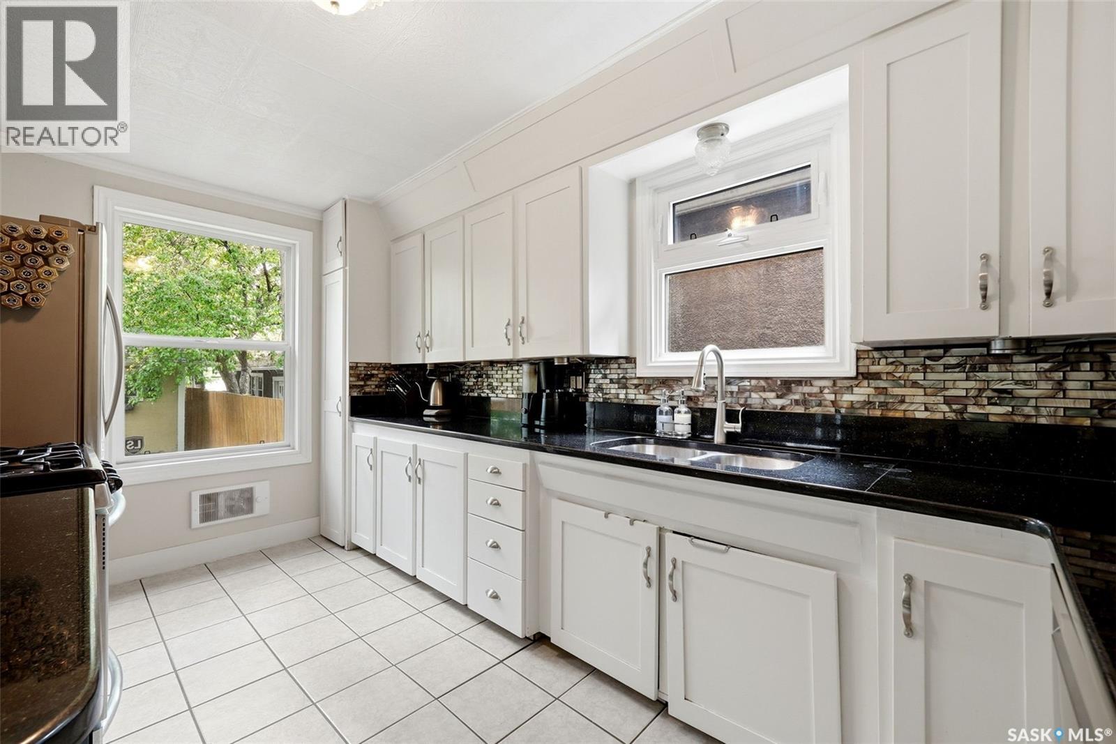 2950 Retallack STREET - 8