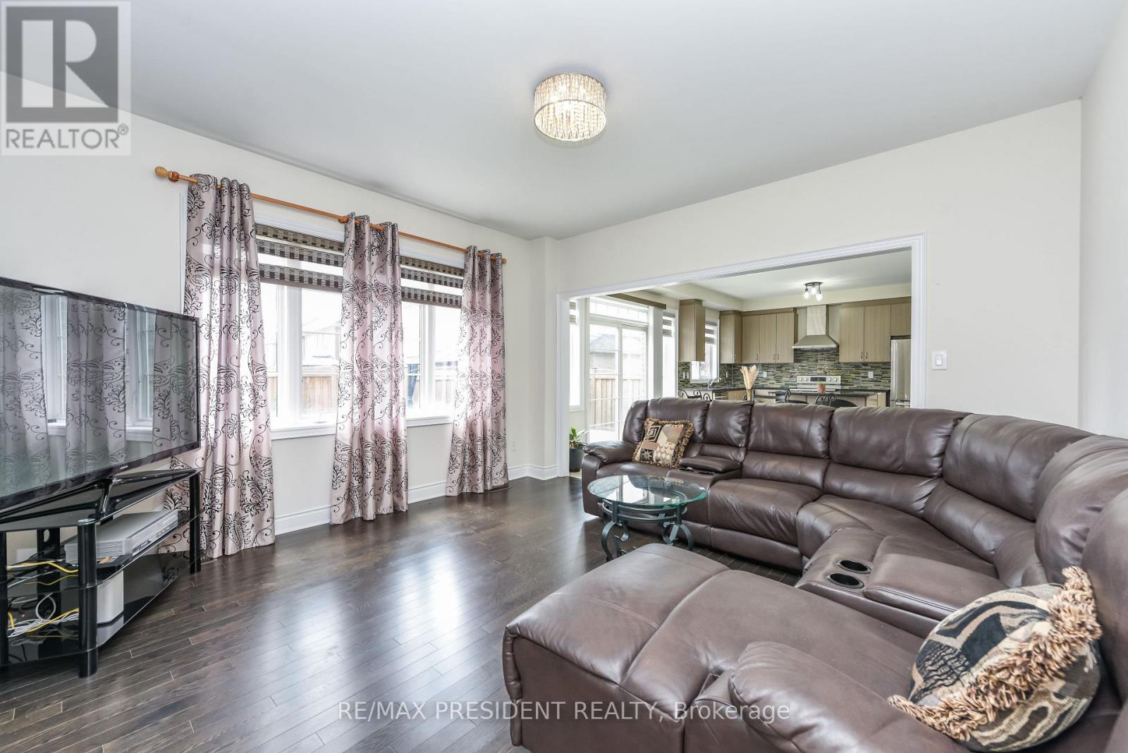 19 JAYPEAK ROAD - 15