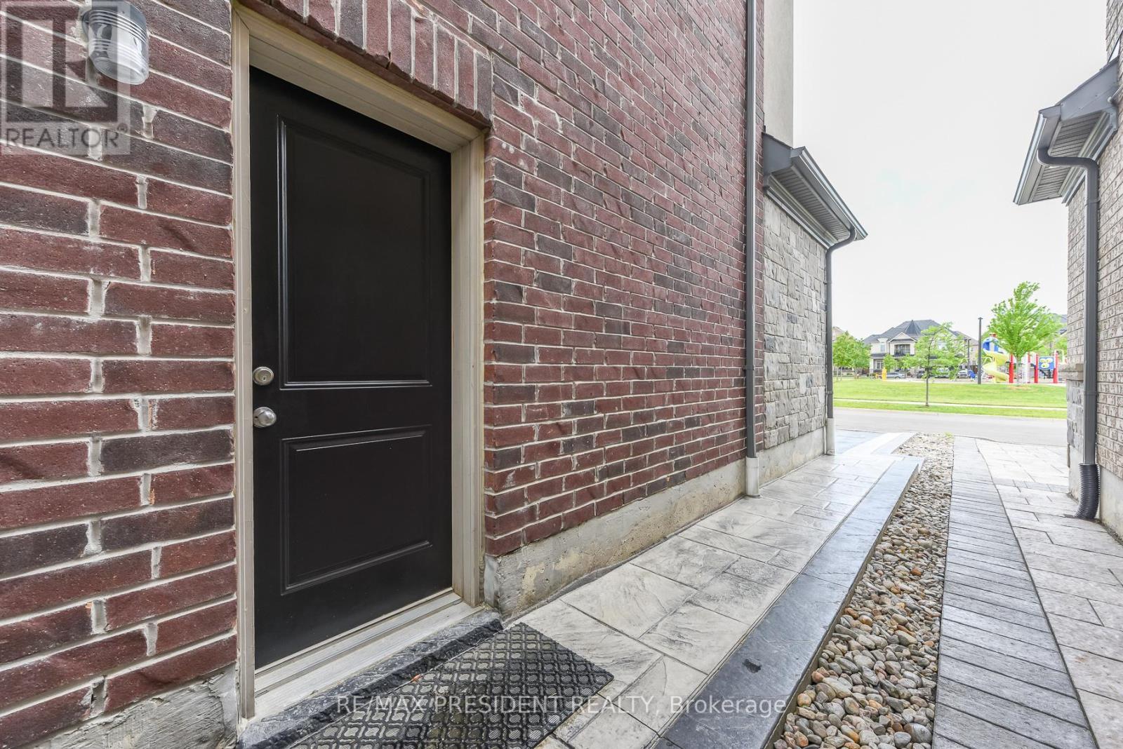 19 JAYPEAK ROAD - 35