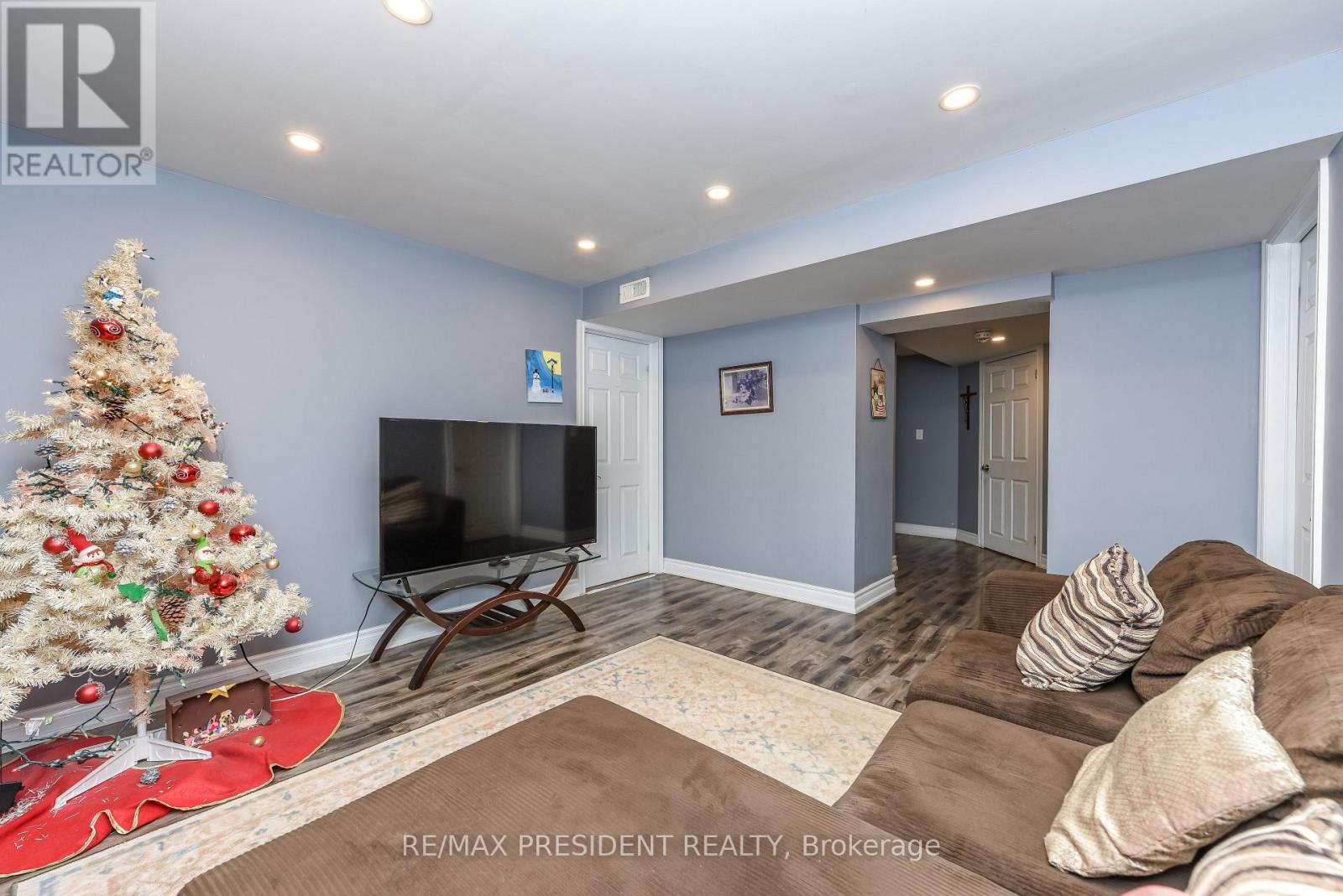 19 JAYPEAK ROAD - 40