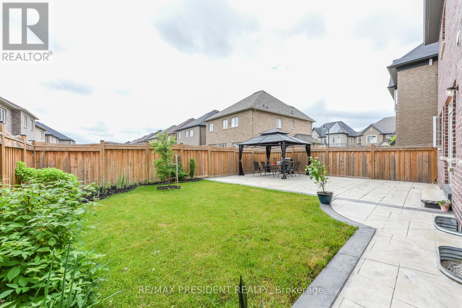 19 JAYPEAK ROAD - 42