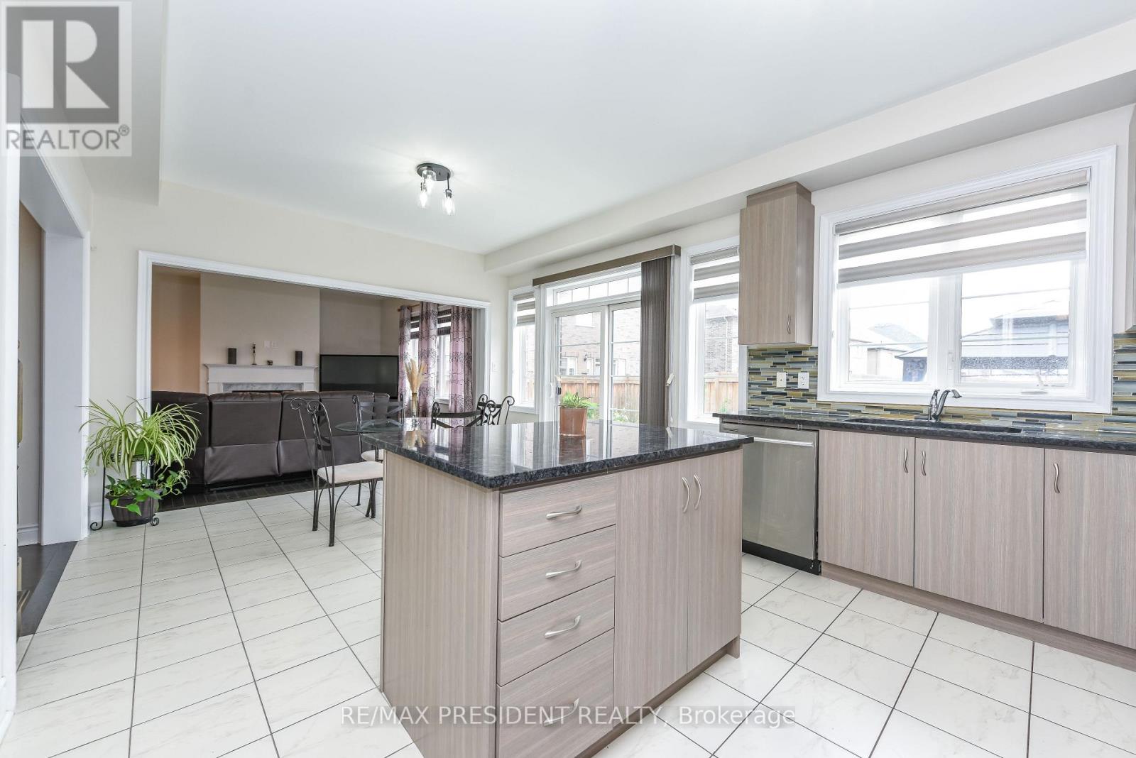 19 JAYPEAK ROAD - 9