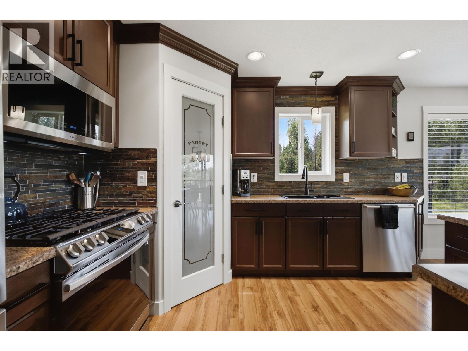 3136 PIGEON ROAD - 7