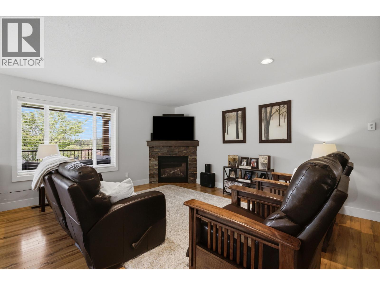 3136 PIGEON ROAD - 13