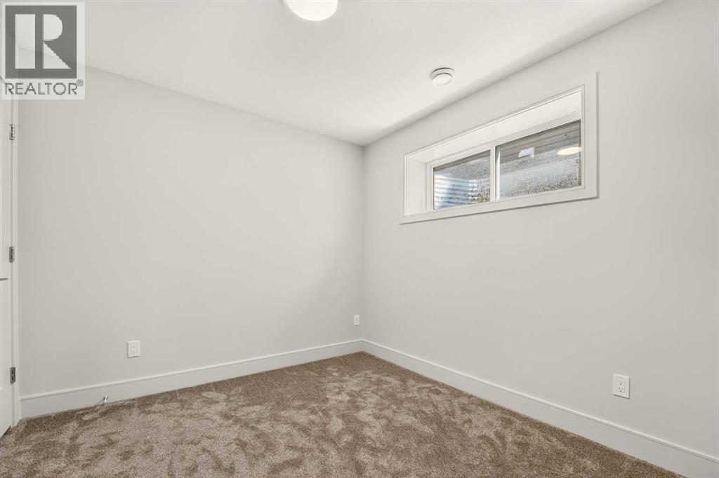 94 Miners Road W — photo 48