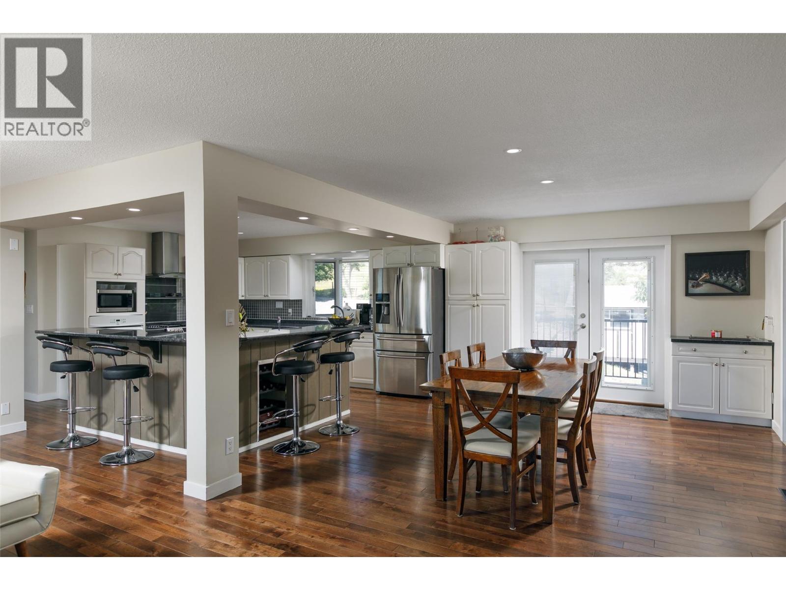 6076 Beatrice Road - 6