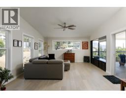 Foyer - 6076 Beatrice Road, Peachland, BC V0H1X0 Photo 9