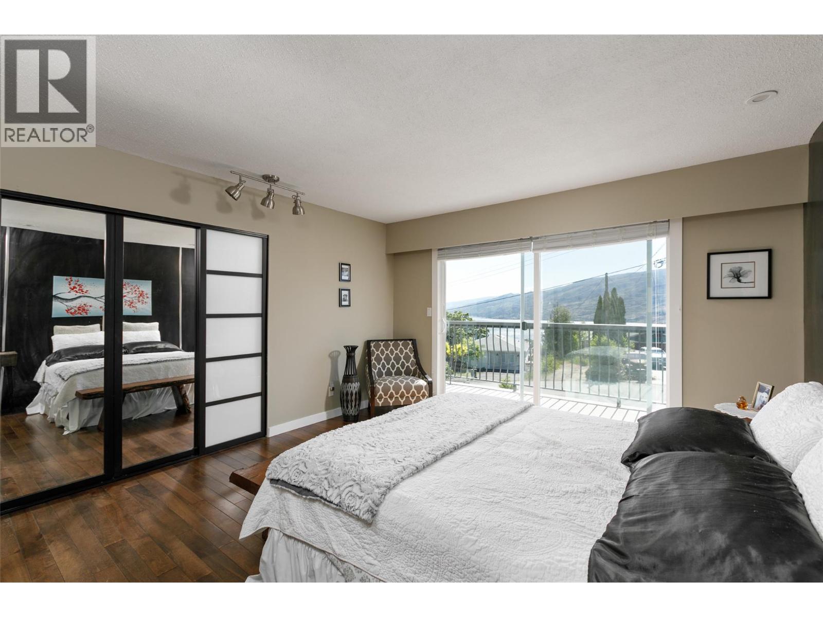 6076 Beatrice Road - 14