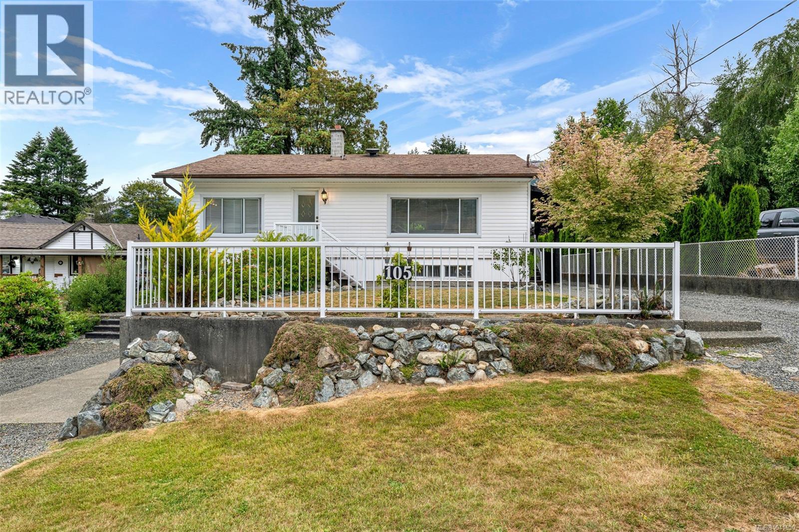 105 Cowichan Ave - 1