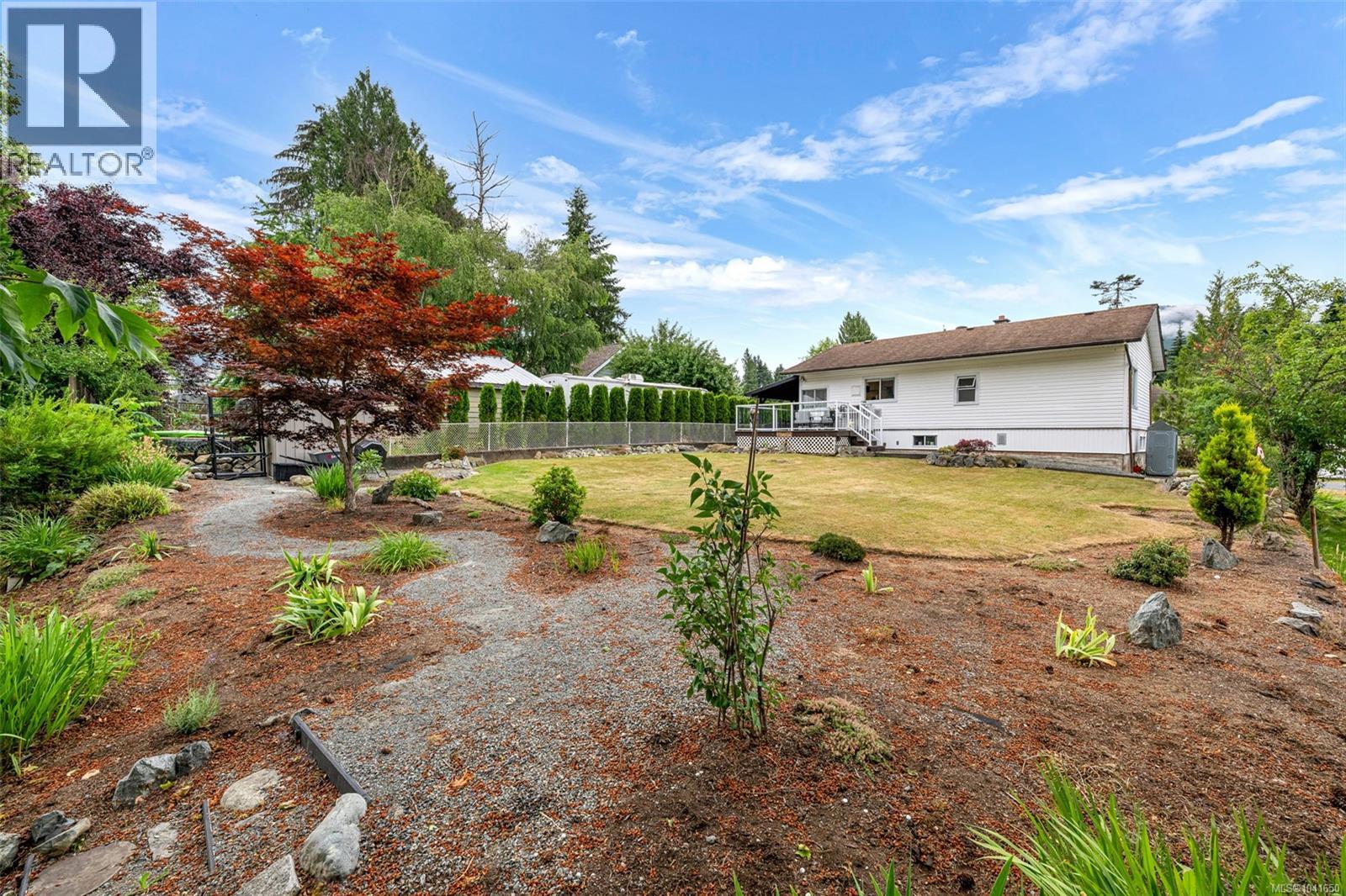 105 Cowichan Ave - 2