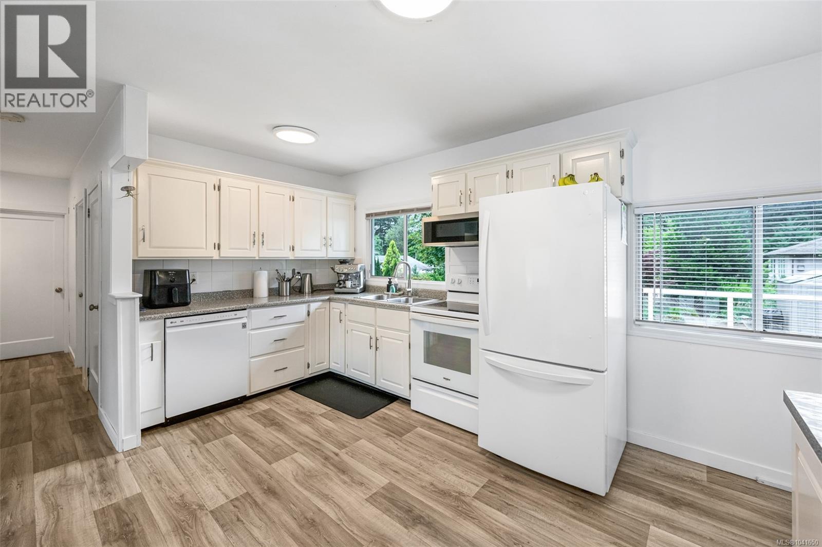 105 Cowichan Ave - 22