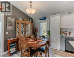 Dining room - 4008 16th Avenue, Castlegar, BC V1N4A2 Photo 8