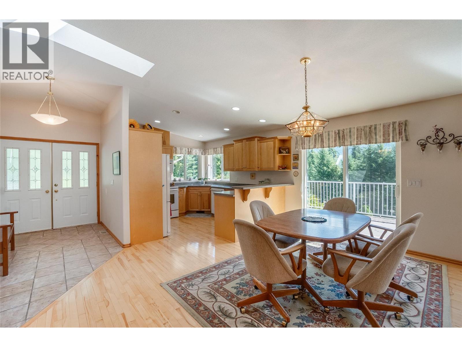 1995 Loff Road, Castlegar