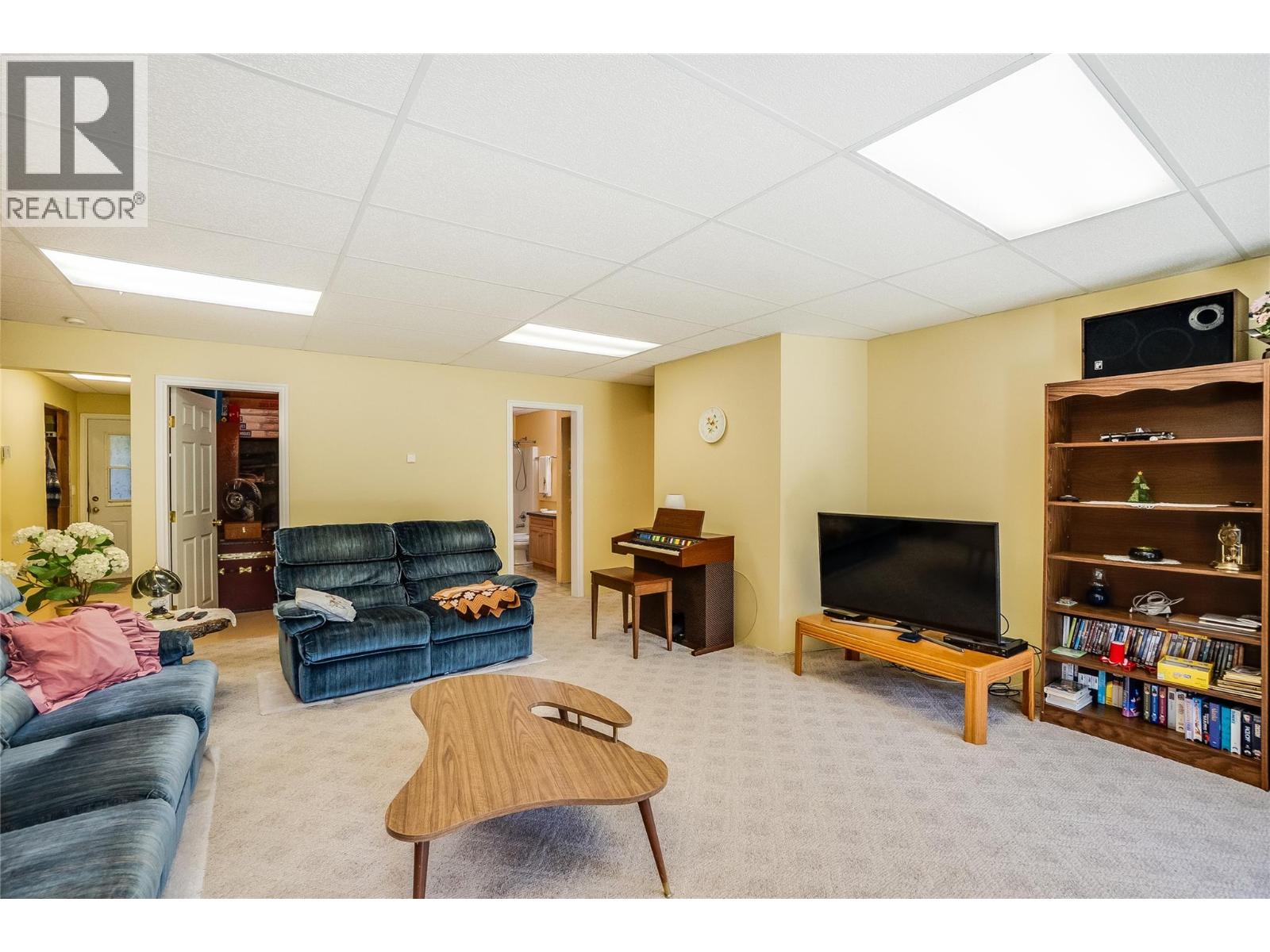 1995 Loff Road, Castlegar