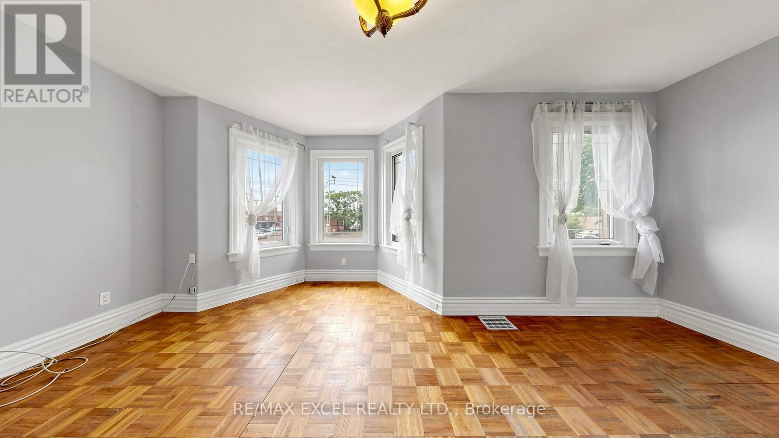 259 VICTORIA AVENUE N - 20