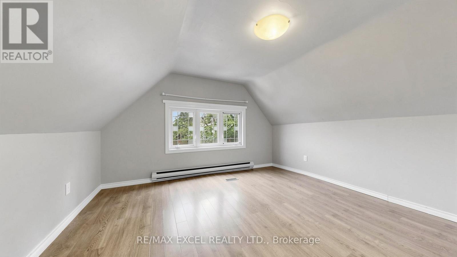 259 VICTORIA AVENUE N - 32