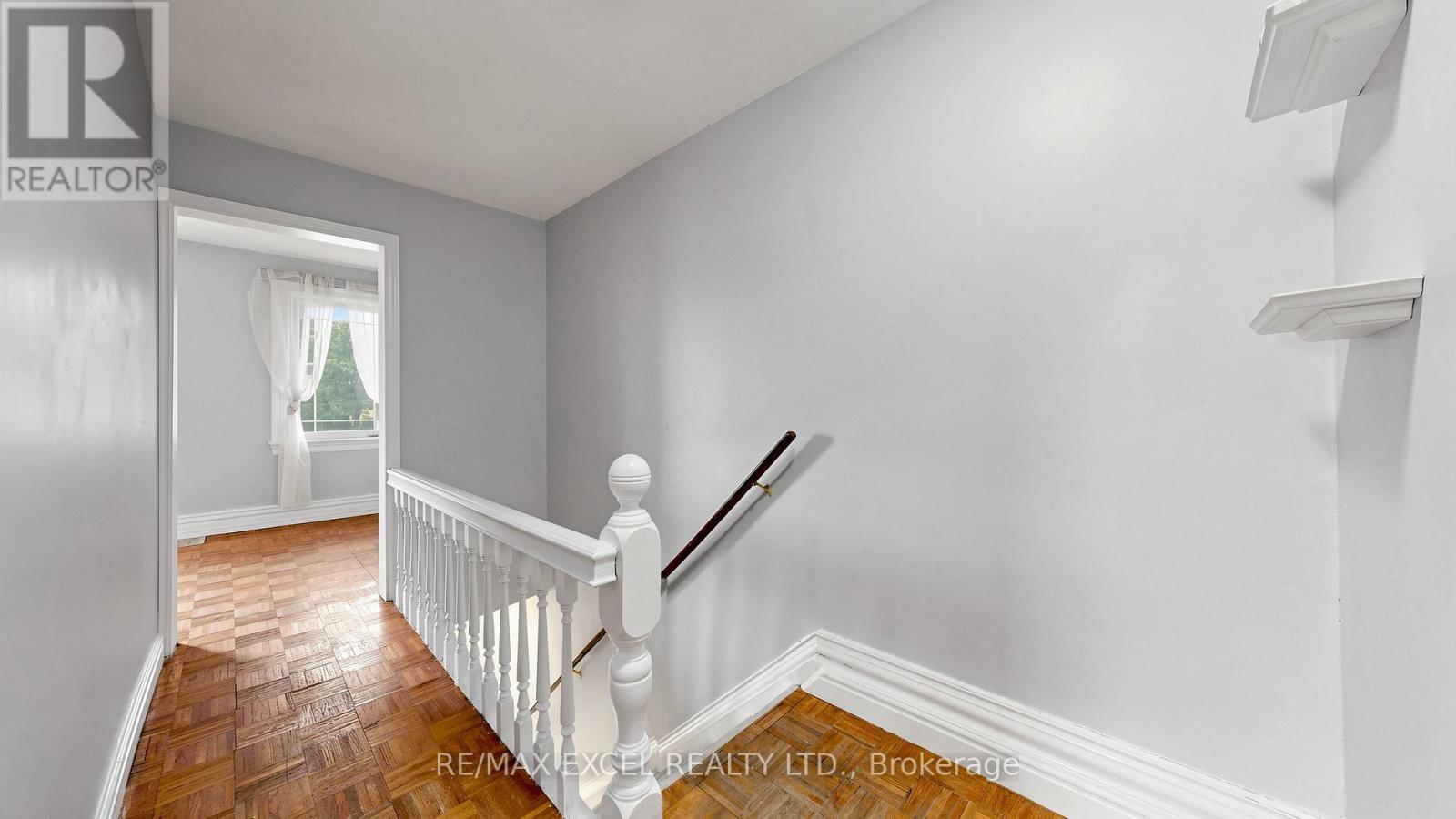 259 VICTORIA AVENUE N - 18