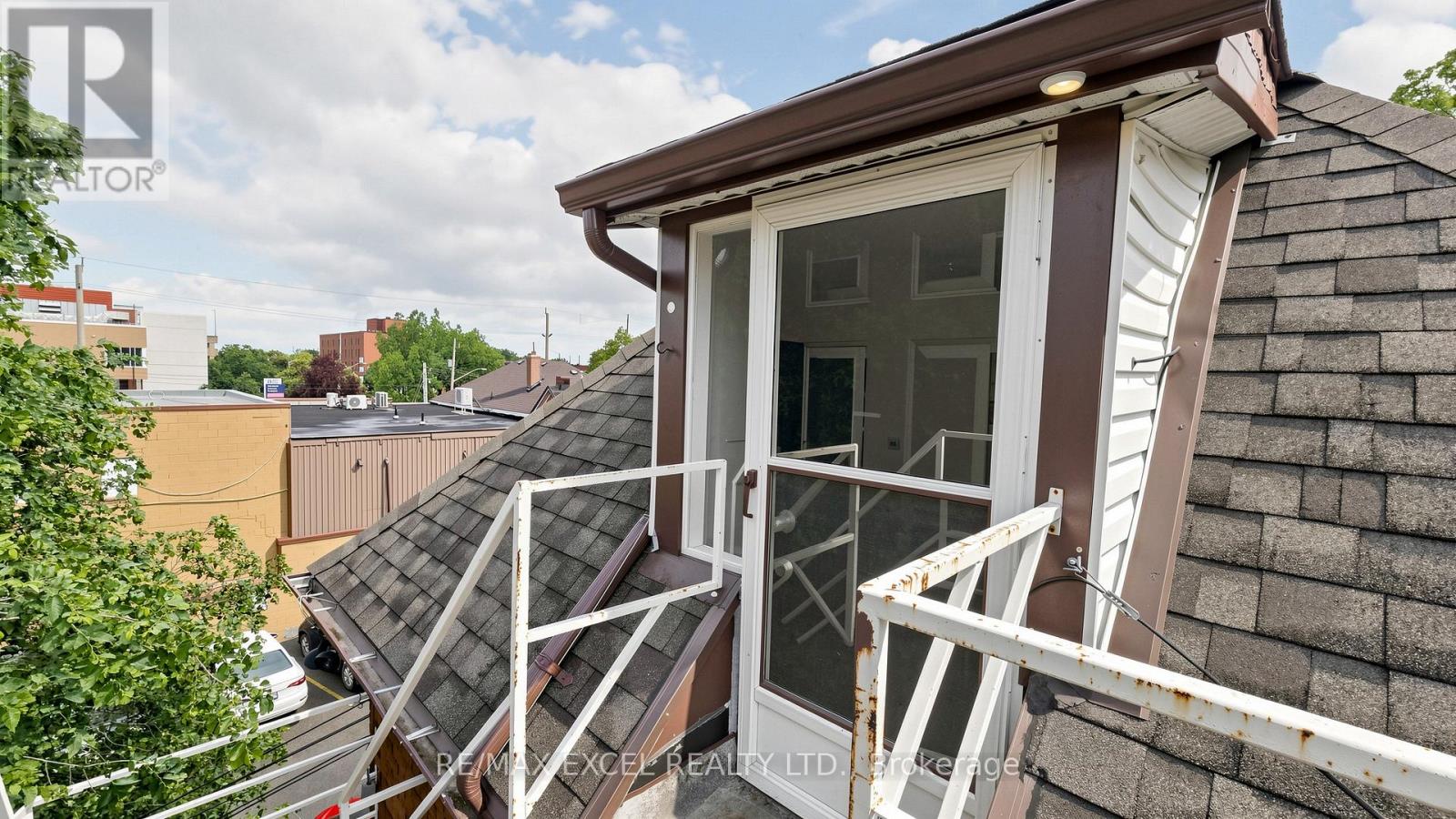 259 VICTORIA AVENUE N - 37