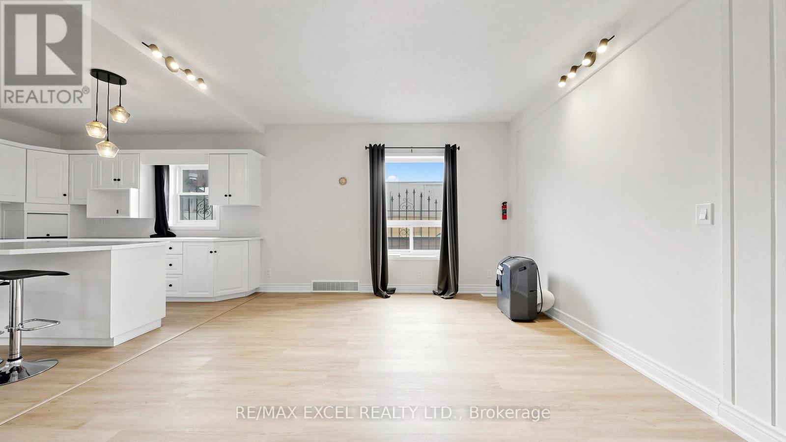 259 VICTORIA AVENUE N - 9