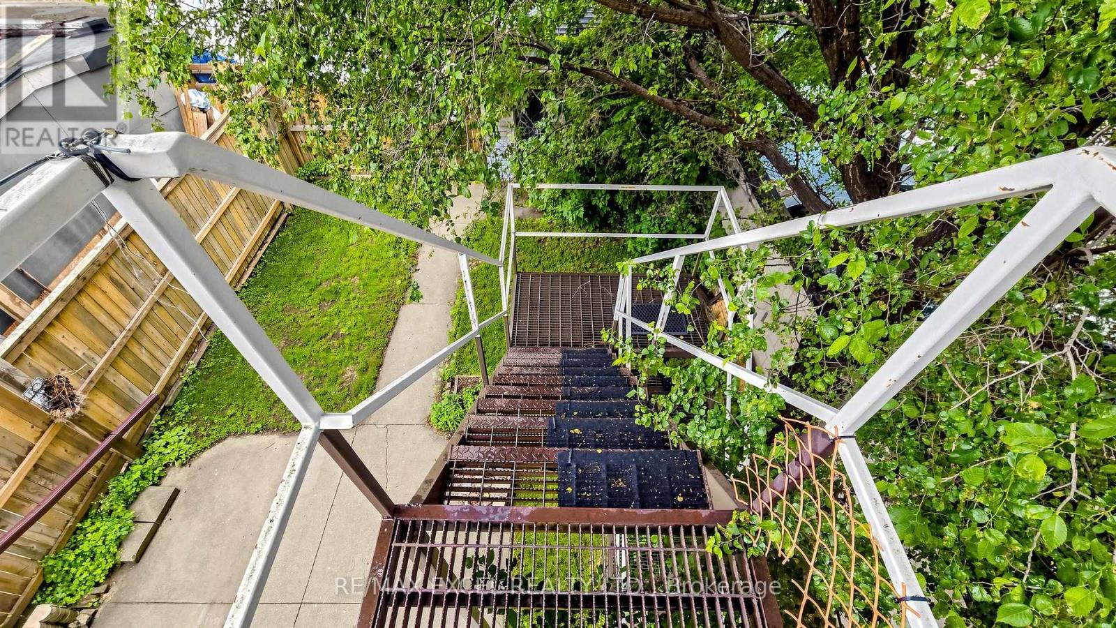 259 VICTORIA AVENUE N - 39