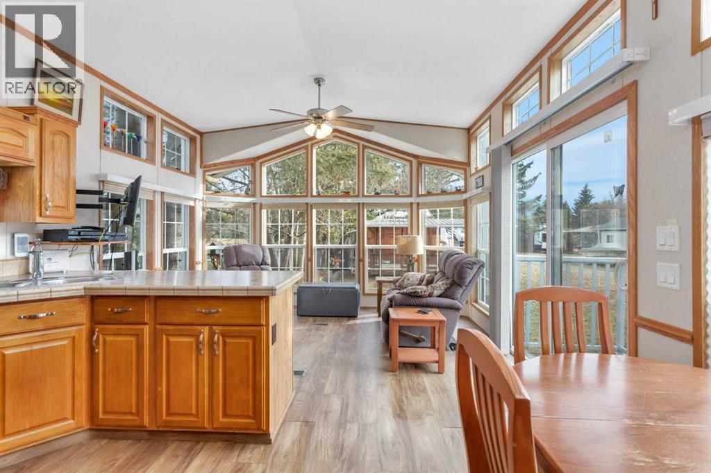 15, 12040 Township Road 422 - 17