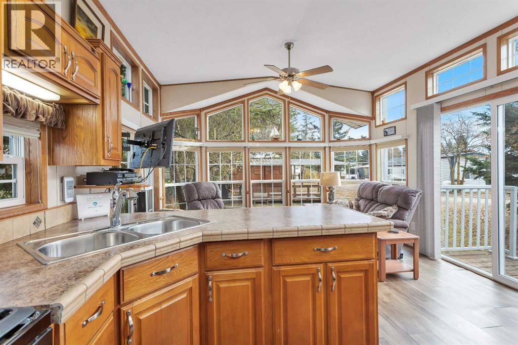 15, 12040 Township Road 422 - 16