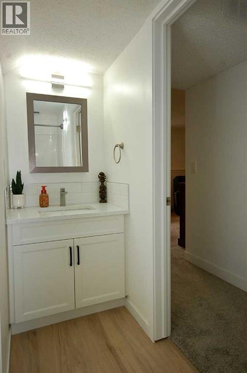 64 Rossmere Avenue SE — photo 20