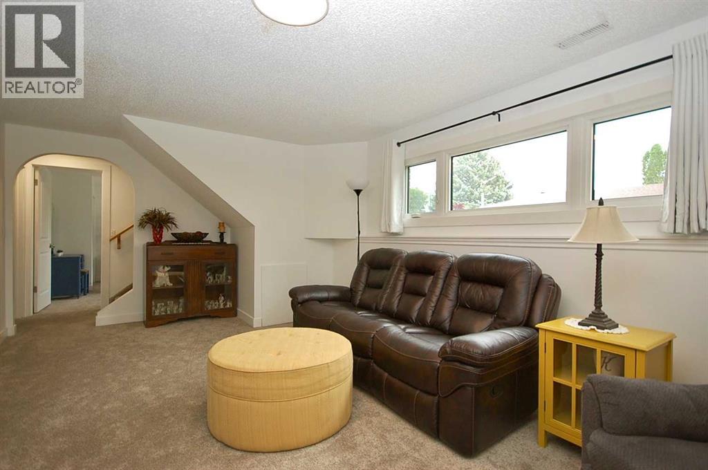 64 Rossmere Avenue SE — photo 15