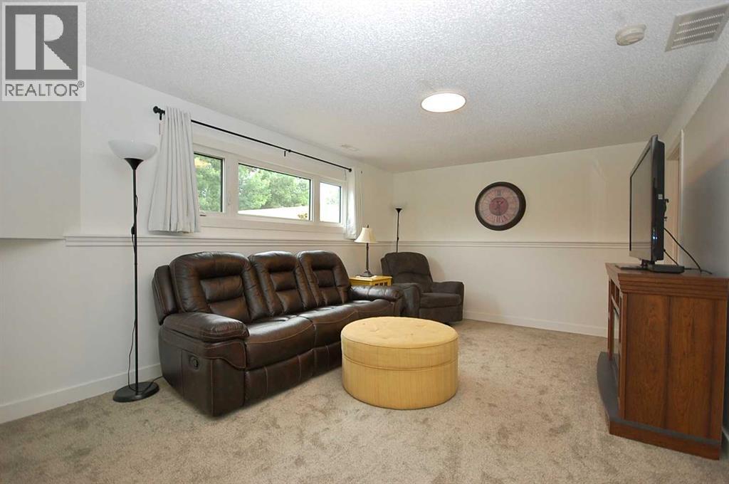 64 Rossmere Avenue SE — photo 14