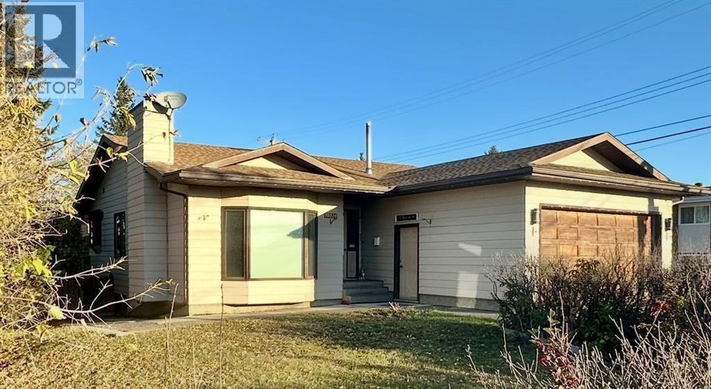 10024 103 Ave - 1
